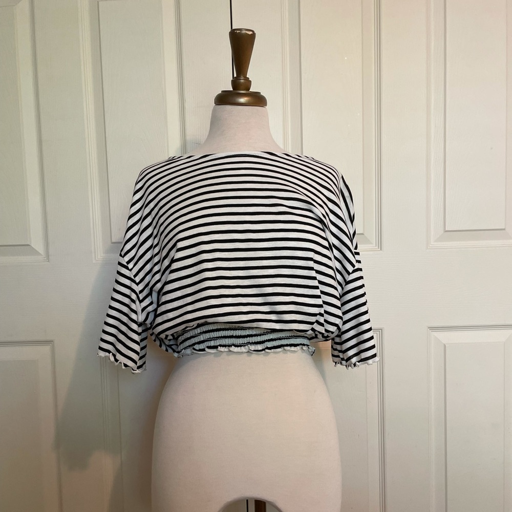 Black and White Striped, Cinched Crop Top